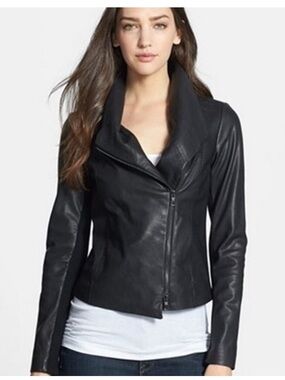 Vince Women's Black 100% Lambs Leather Asymmetric Zip Jacket - Small